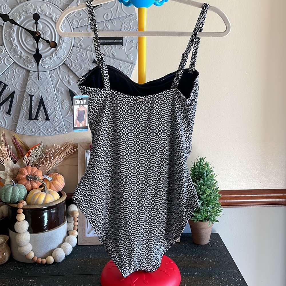 DKNY one piece swimsuit - Picture 6 of 10